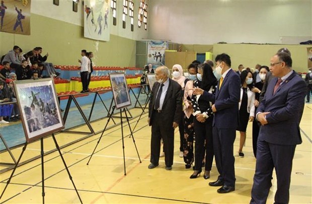 Photo exhibition marks 59th anniversary of Vietnam-Algeria diplomatic ties